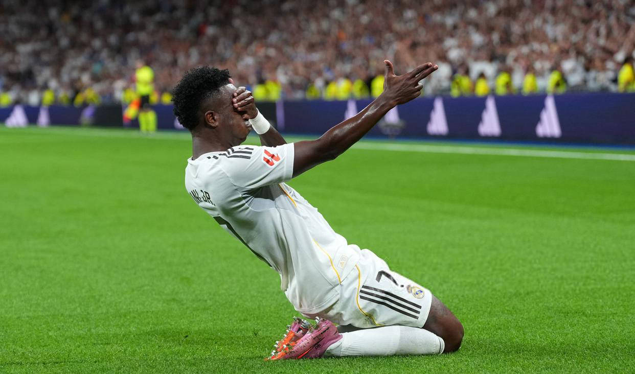 姆巴佩双响熊皇救主，皇马2-1逆转马略卡登顶西甲